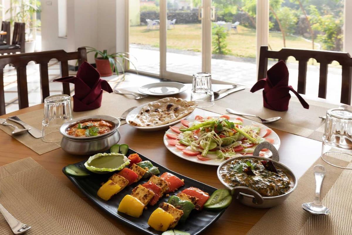 Jag Aravali Resort Udaipur By Naina Staycation - Best For Corporate Events - Family Parties - Mice Esterno foto